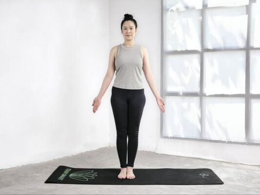 10 động tác yoga hỗ trợ điều trị bệnh Parkinson