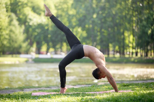 5 lợi ích yoga tuyệt vời đối với người chơi bóng đá