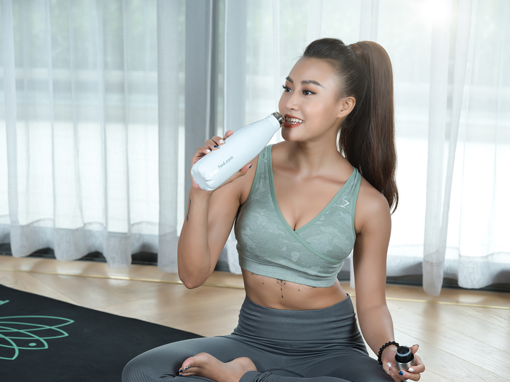 Uống nước khi tập yoga: Như thế nào là đúng?