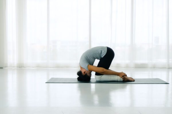 5 tư thế yoga đảo ngược cho người mới bắt đầu