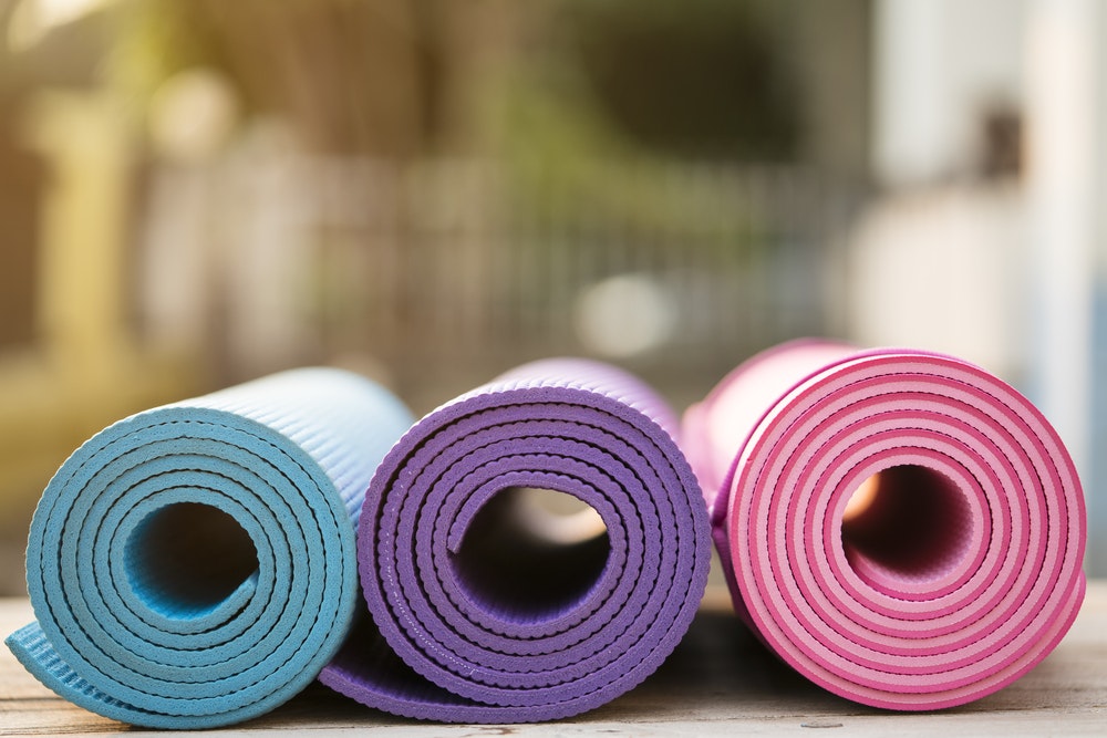 Bạn có biết khi nào cần đổi thảm yoga mới không?