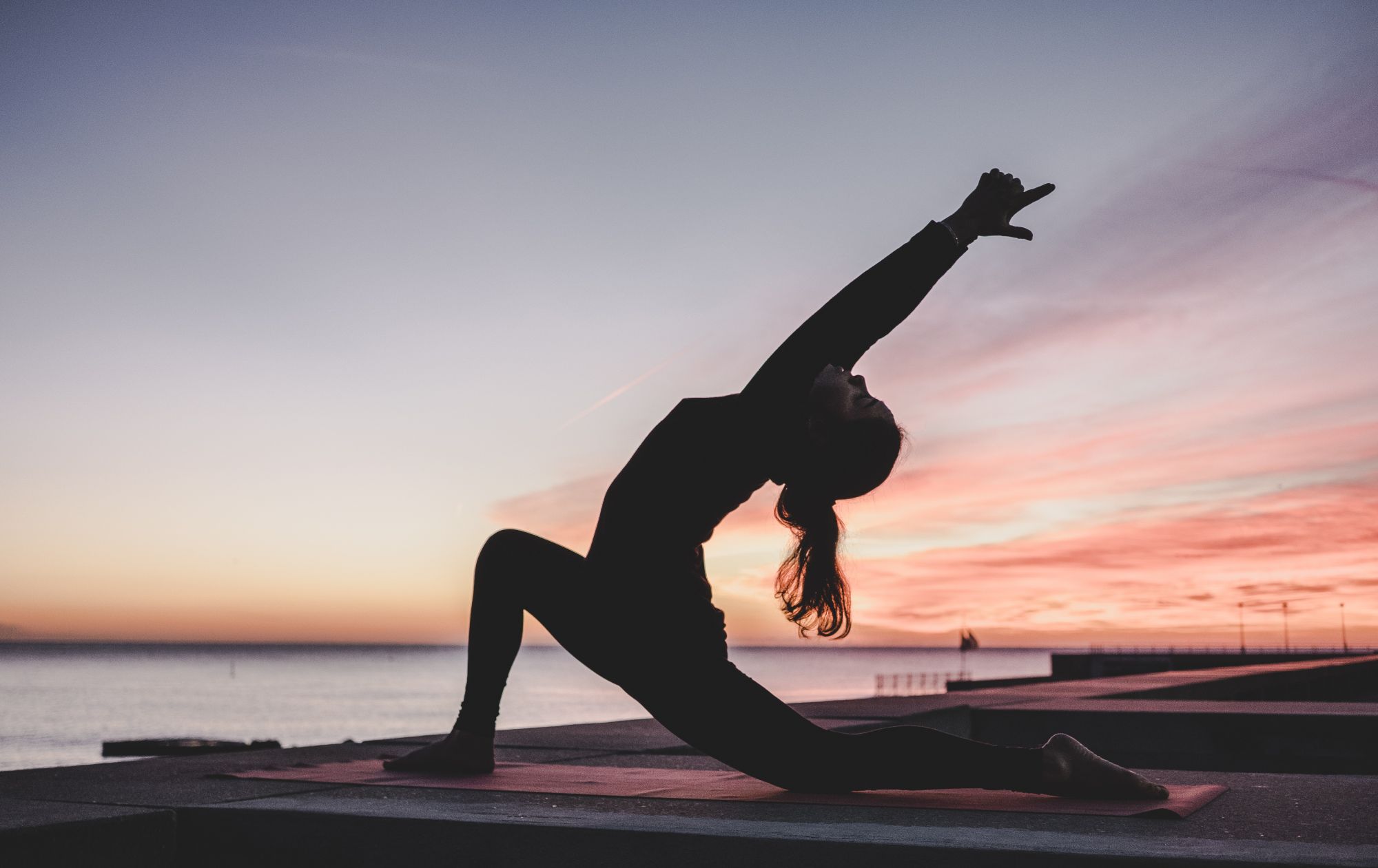 Tập yoga trước khi mặt trời mọc